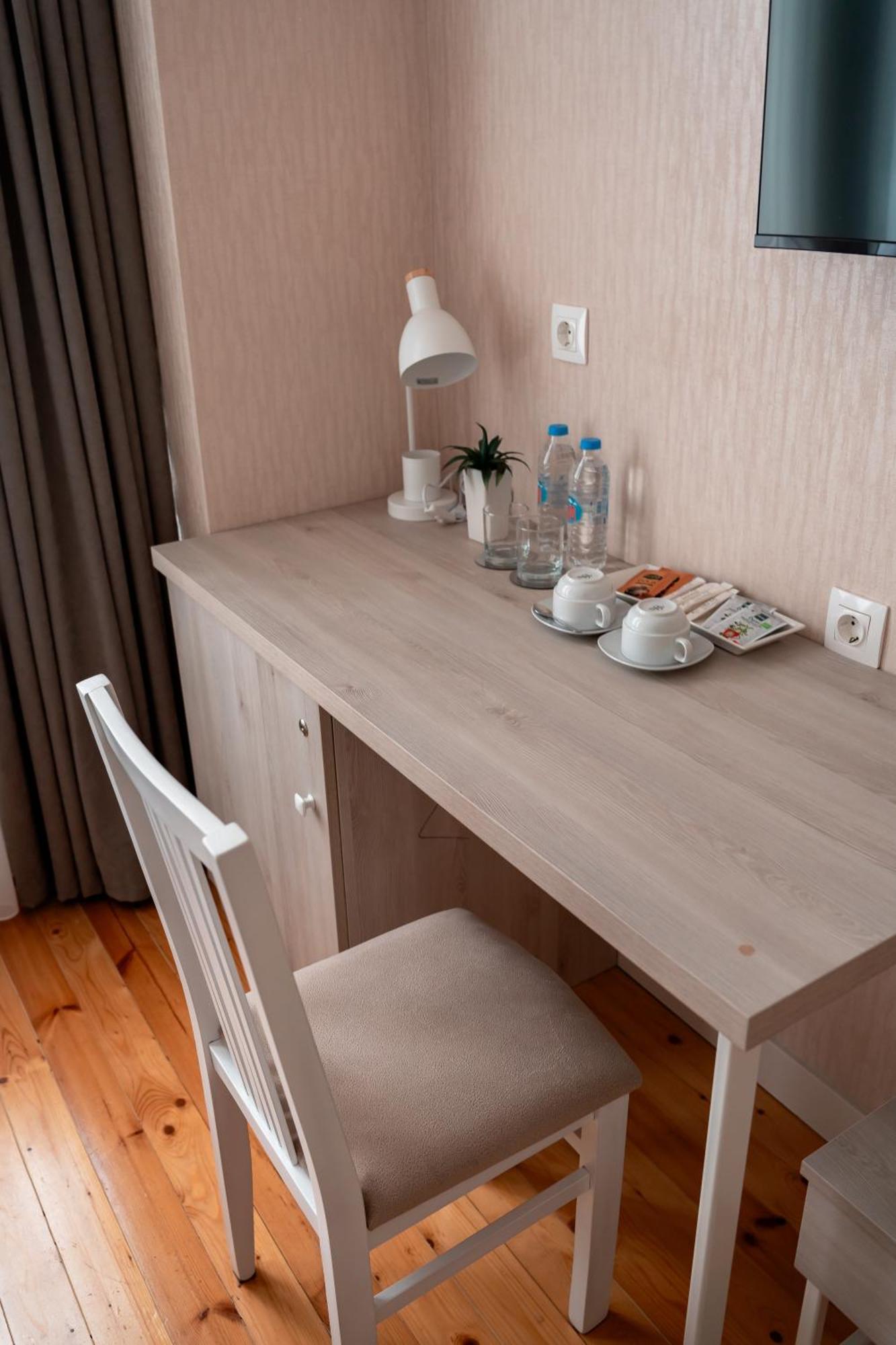 Hotel Well Inn Tbilisi ภายนอก รูปภาพ