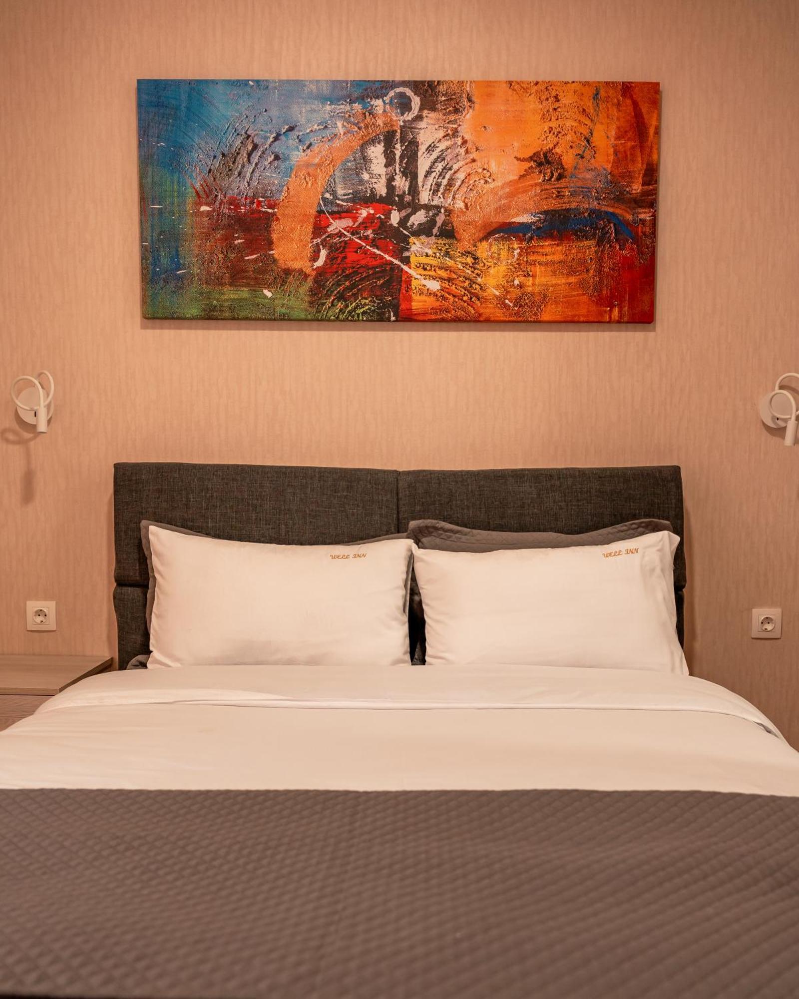 Hotel Well Inn Tbilisi ภายนอก รูปภาพ